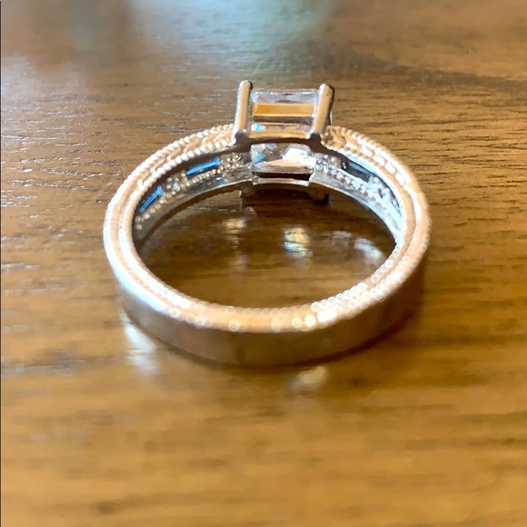 CZ Women’s Ring - Picture 3 of 4